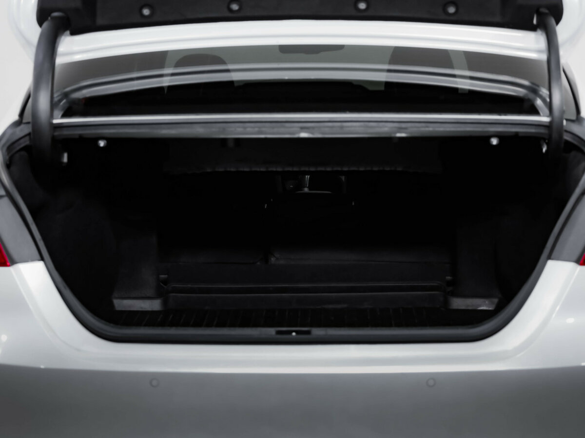 Toyota Camry 2021 года с пробегом. Фото: #29