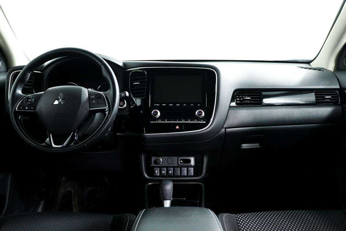 Mitsubishi Outlander 2022 года с пробегом. Фото: #10