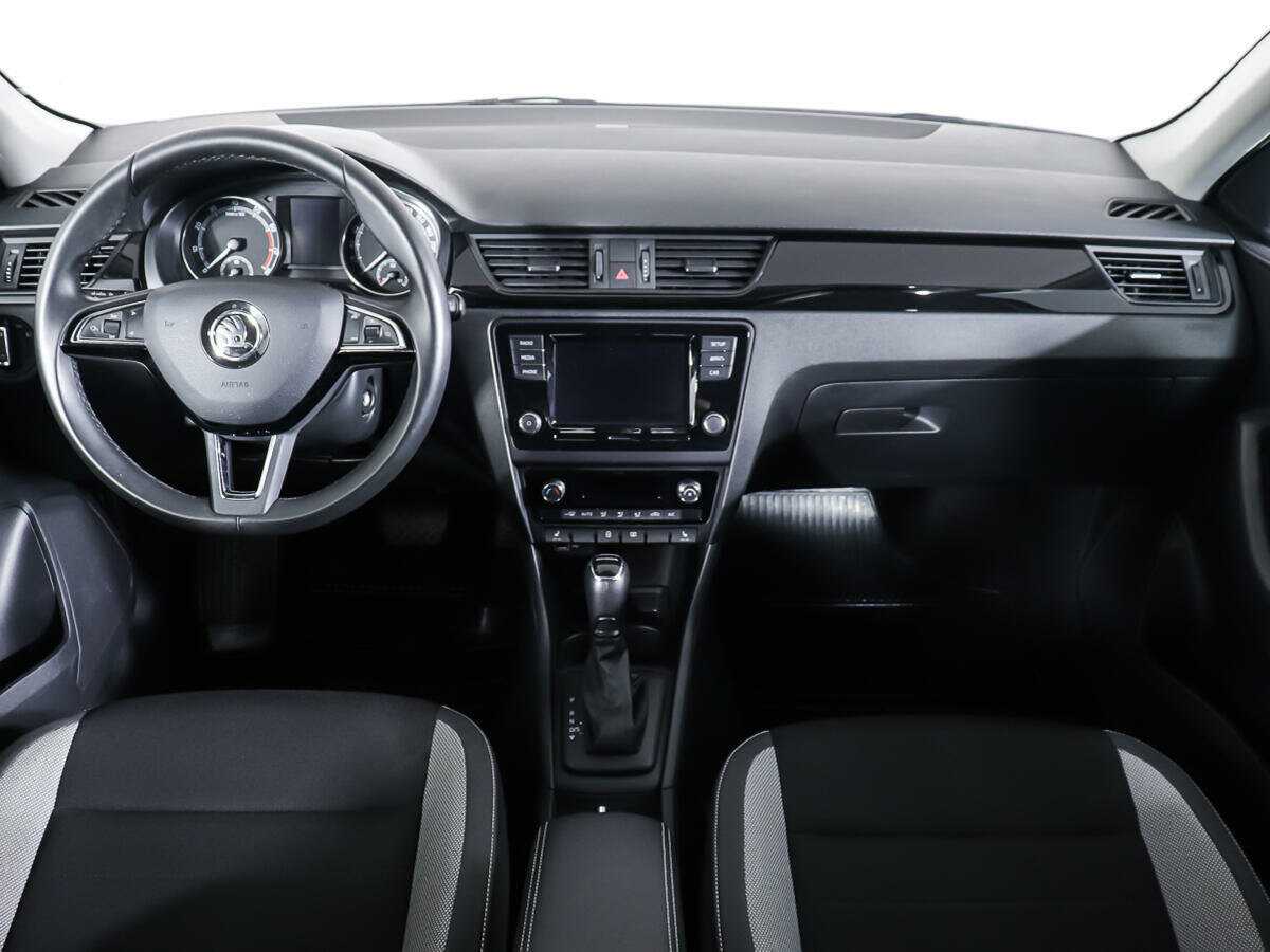 Skoda Rapid 2019 года с пробегом. Фото: #12