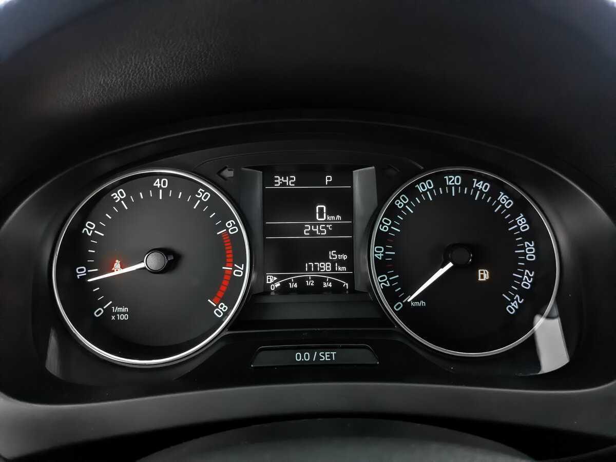Skoda Rapid 2015 года с пробегом. Фото: #11