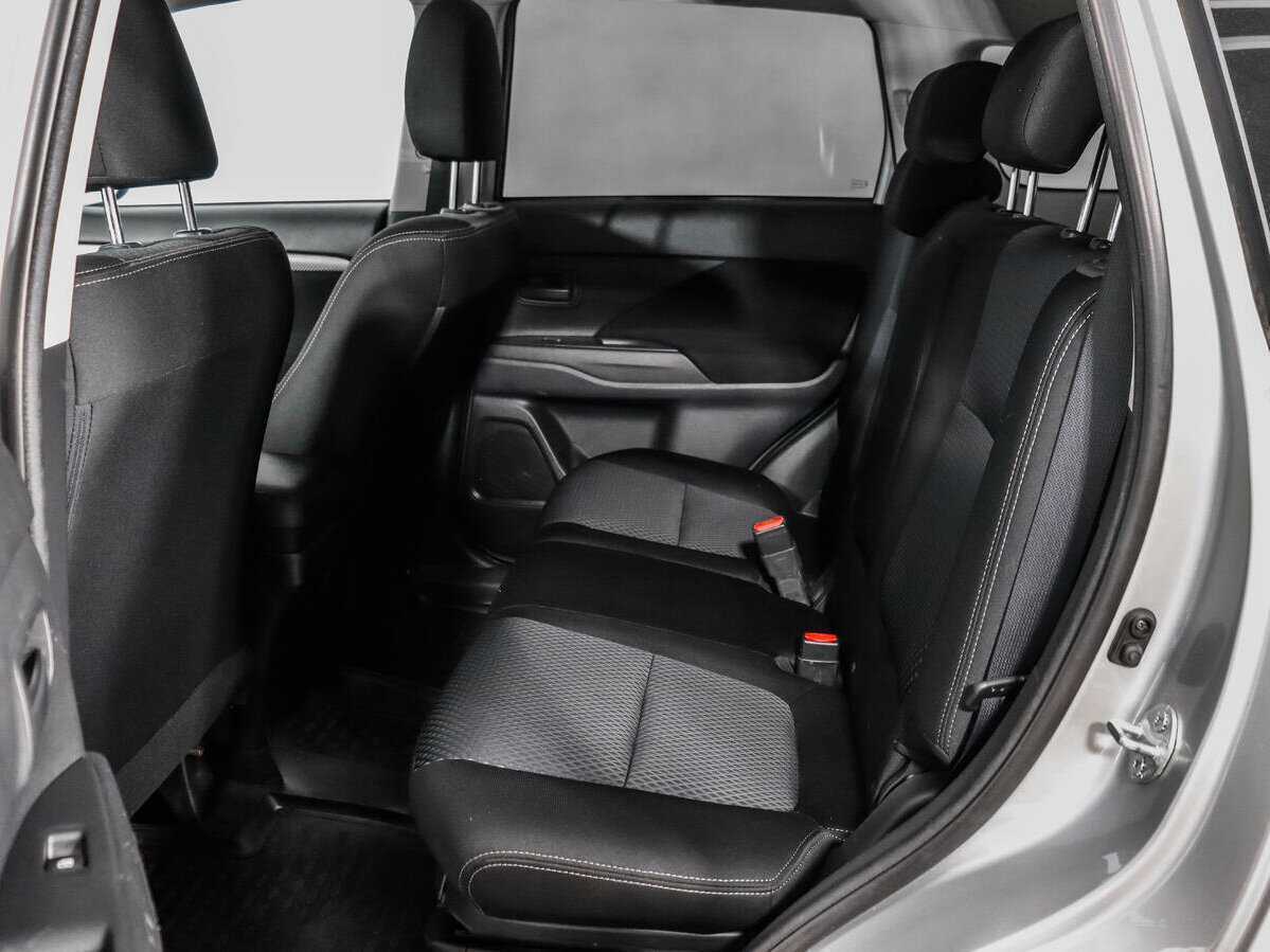 Mitsubishi Outlander 2018 года с пробегом. Фото: #9