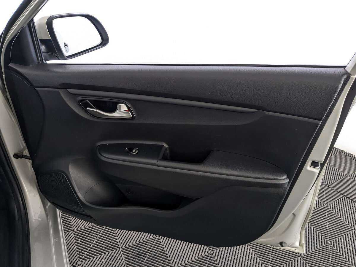 Kia Rio 2019 года с пробегом. Фото: #18