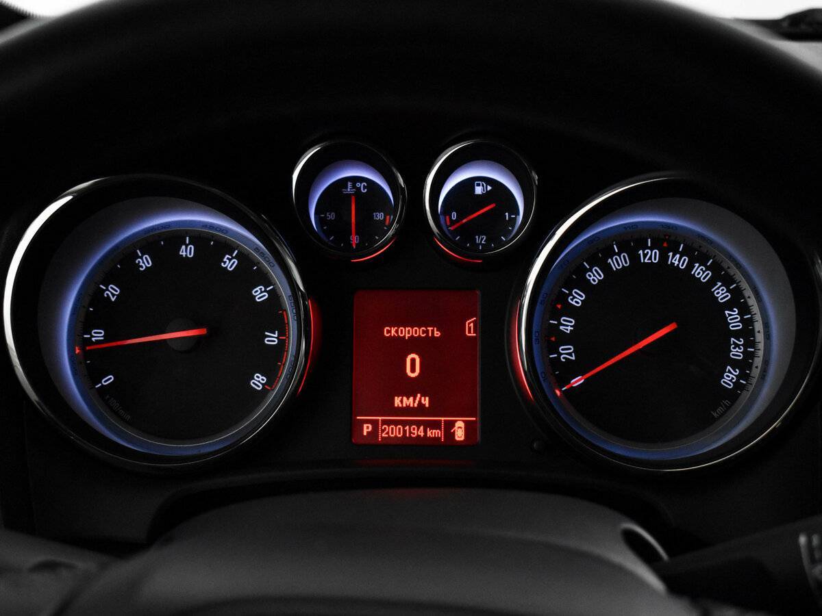 Opel Astra 2012 года с пробегом. Фото: #17