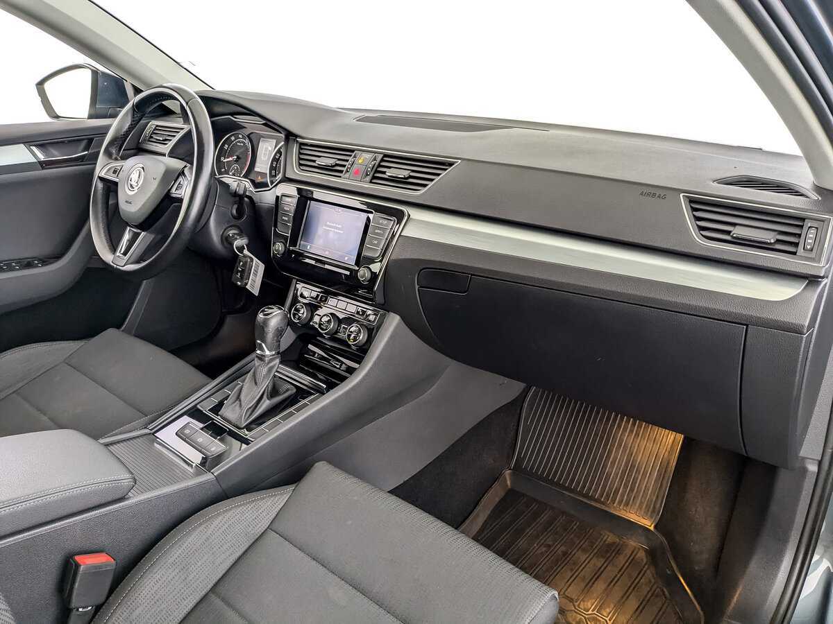 Skoda Superb 2019 года с пробегом. Фото: #10