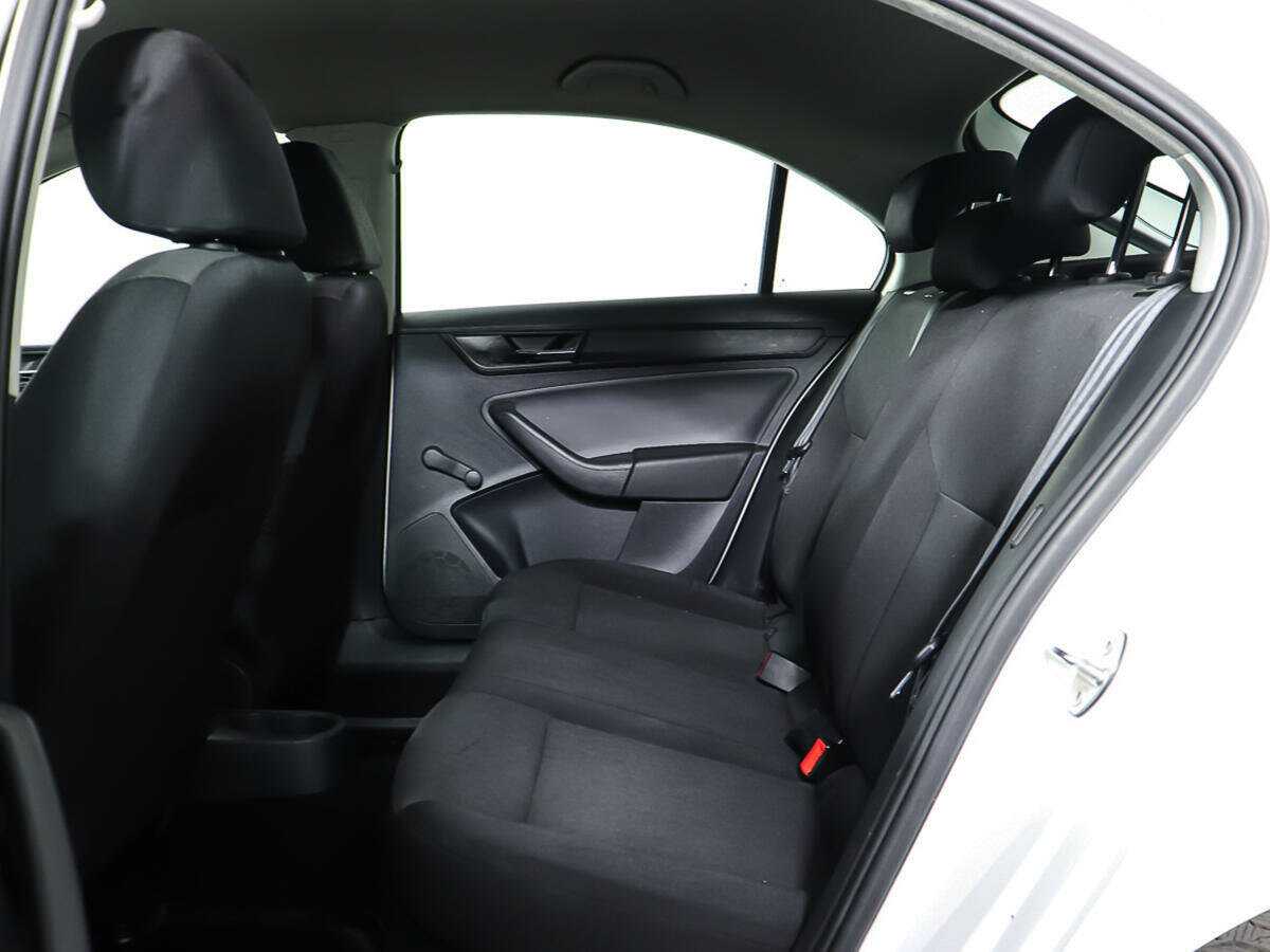 Skoda Rapid 2017 года с пробегом. Фото: #9