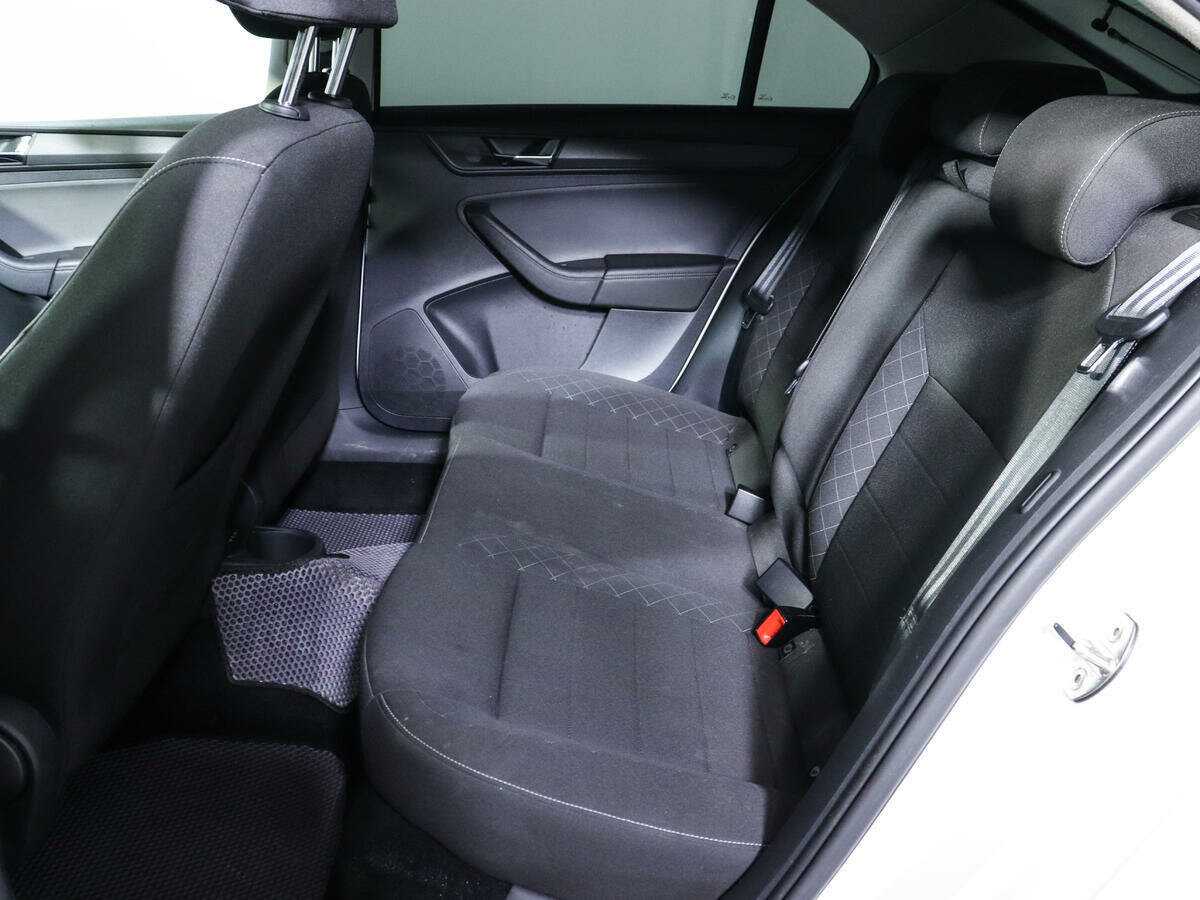 Skoda Rapid 2021 года с пробегом. Фото: #9