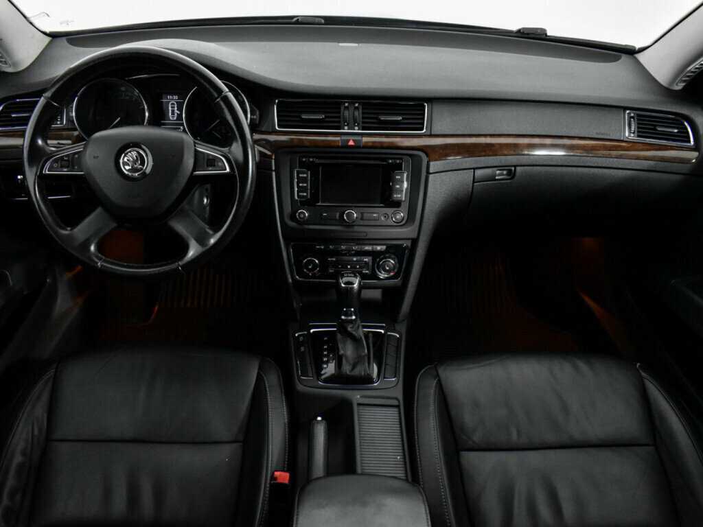Skoda Superb 2013 года с пробегом. Фото: #10
