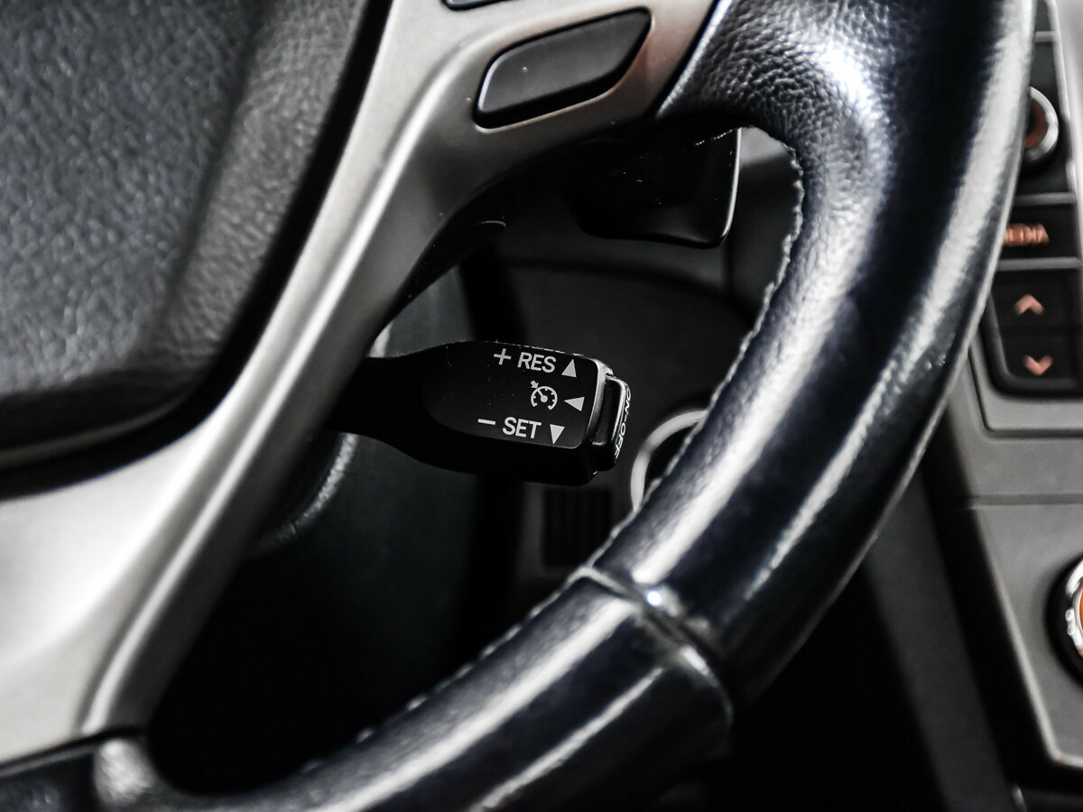 Toyota Avensis 2012 года с пробегом. Фото: #14