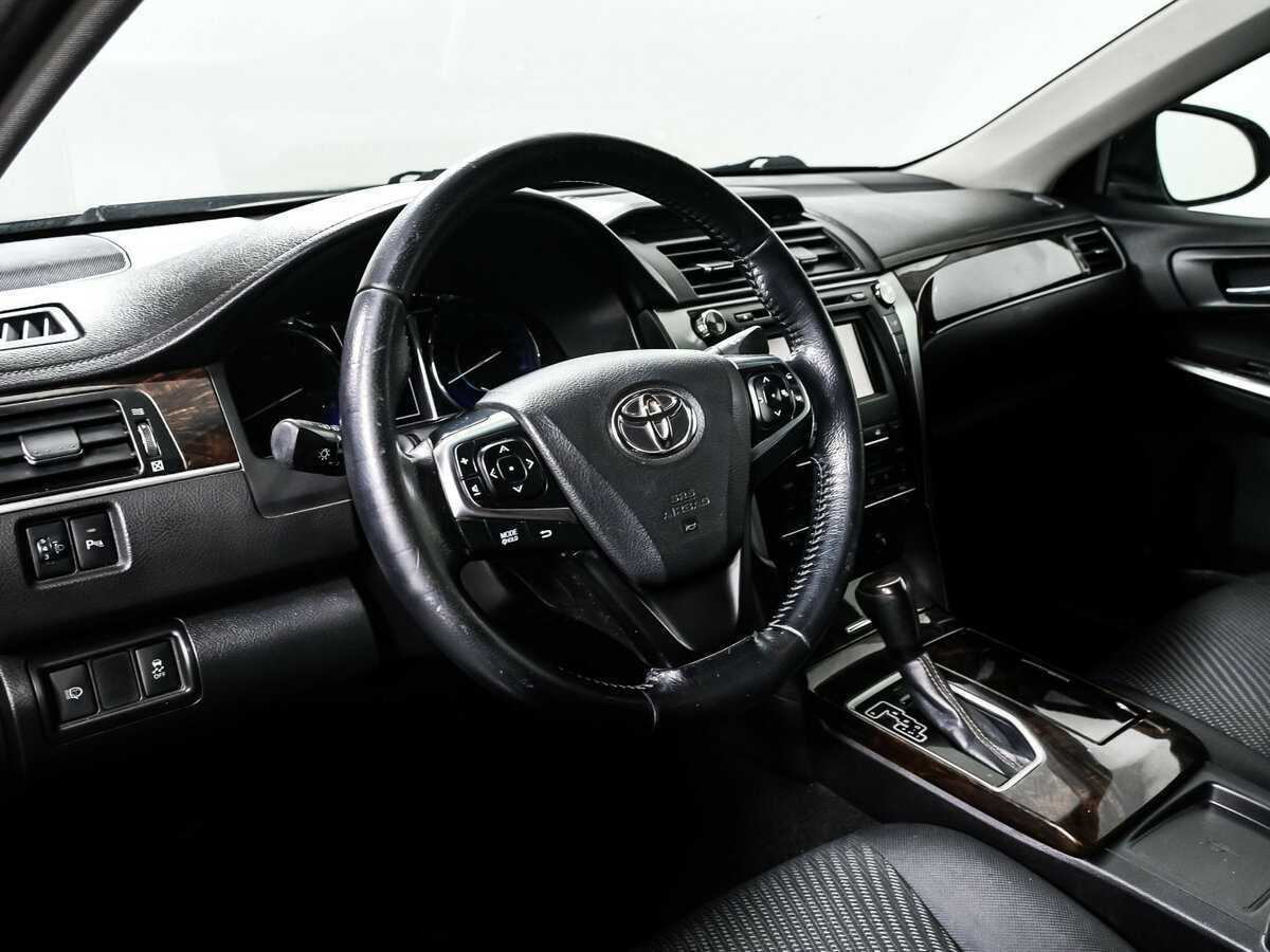 Toyota Camry 2016 года с пробегом. Фото: #12