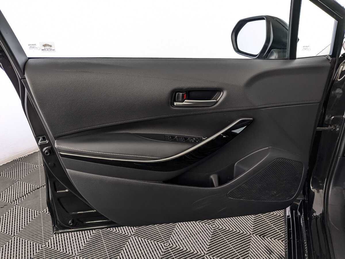 Toyota Corolla 2021 года с пробегом. Фото: #18