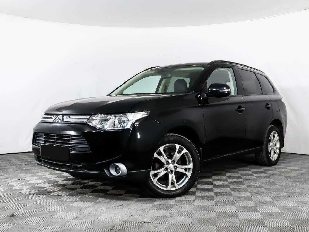 Mitsubishi Outlander 2013 года с пробегом. Фото: #0