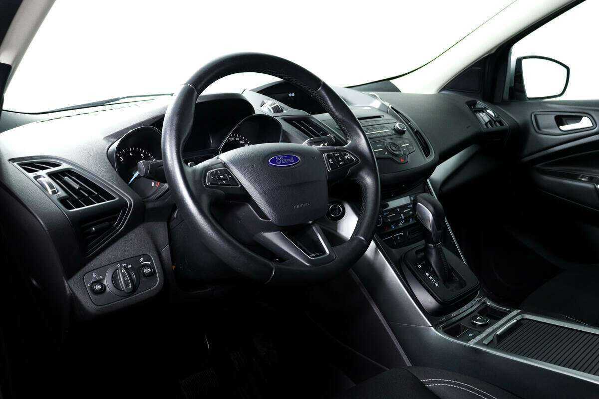 Ford Kuga 2017 года с пробегом. Фото: #12