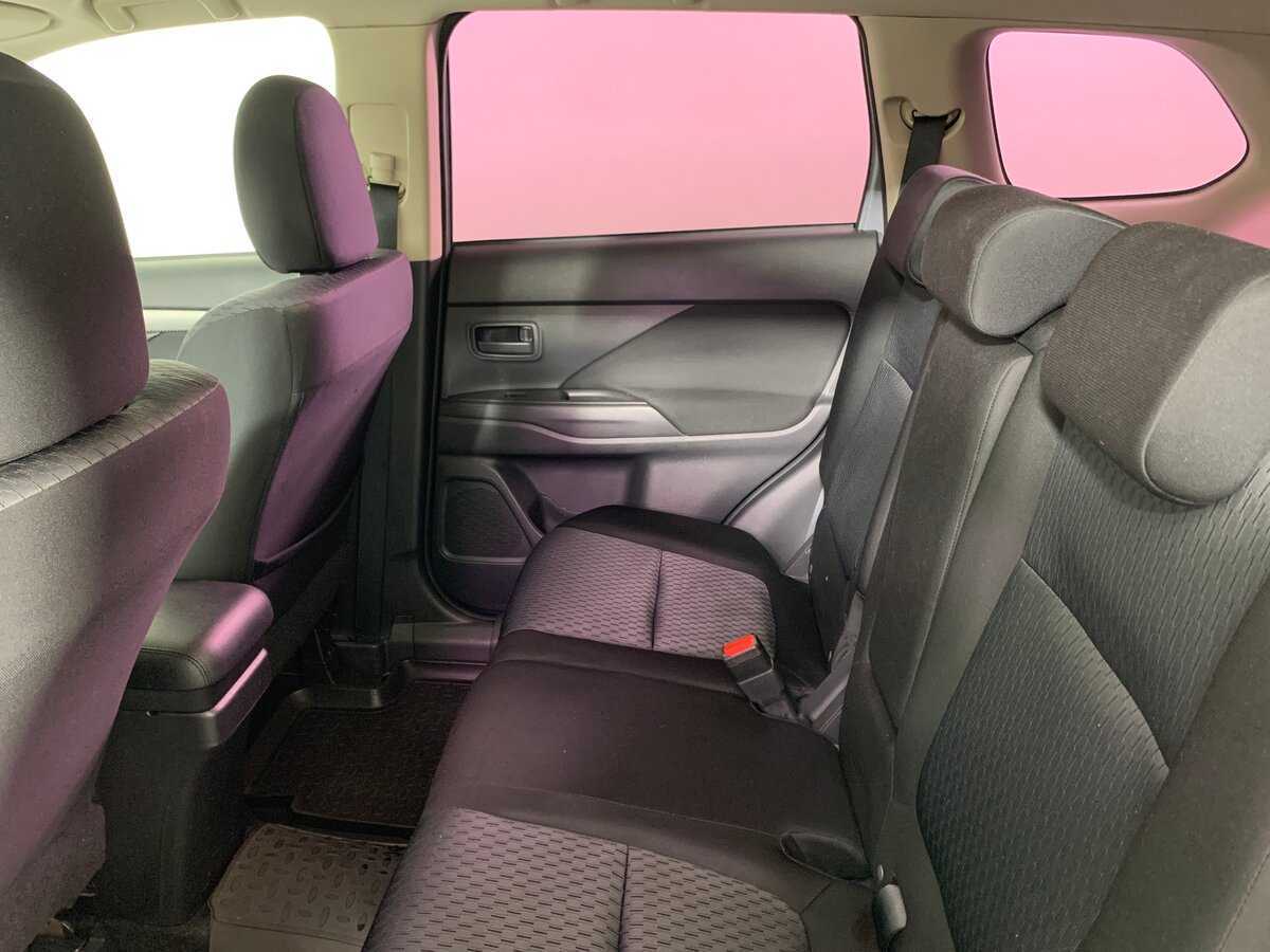 Mitsubishi Outlander 2013 года с пробегом. Фото: #18