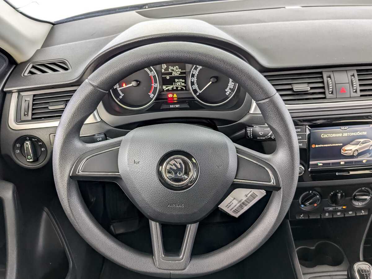 Skoda Rapid 2018 года с пробегом. Фото: #16