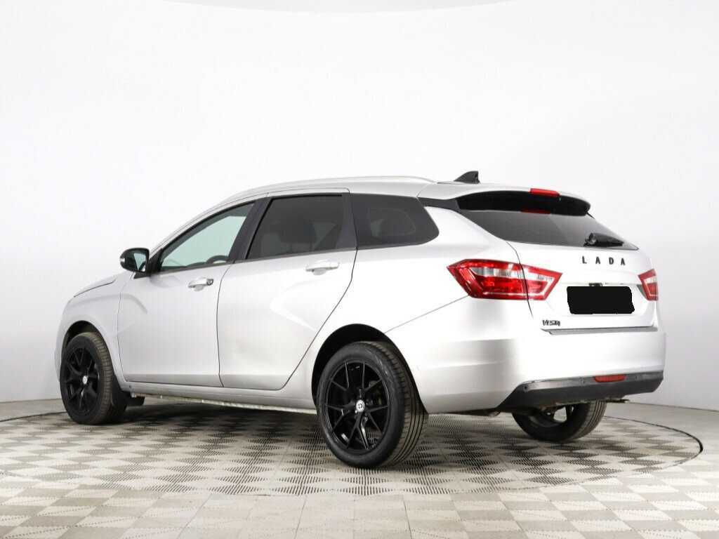 Lada (ВАЗ) Vesta 2018 года с пробегом. Фото: #4