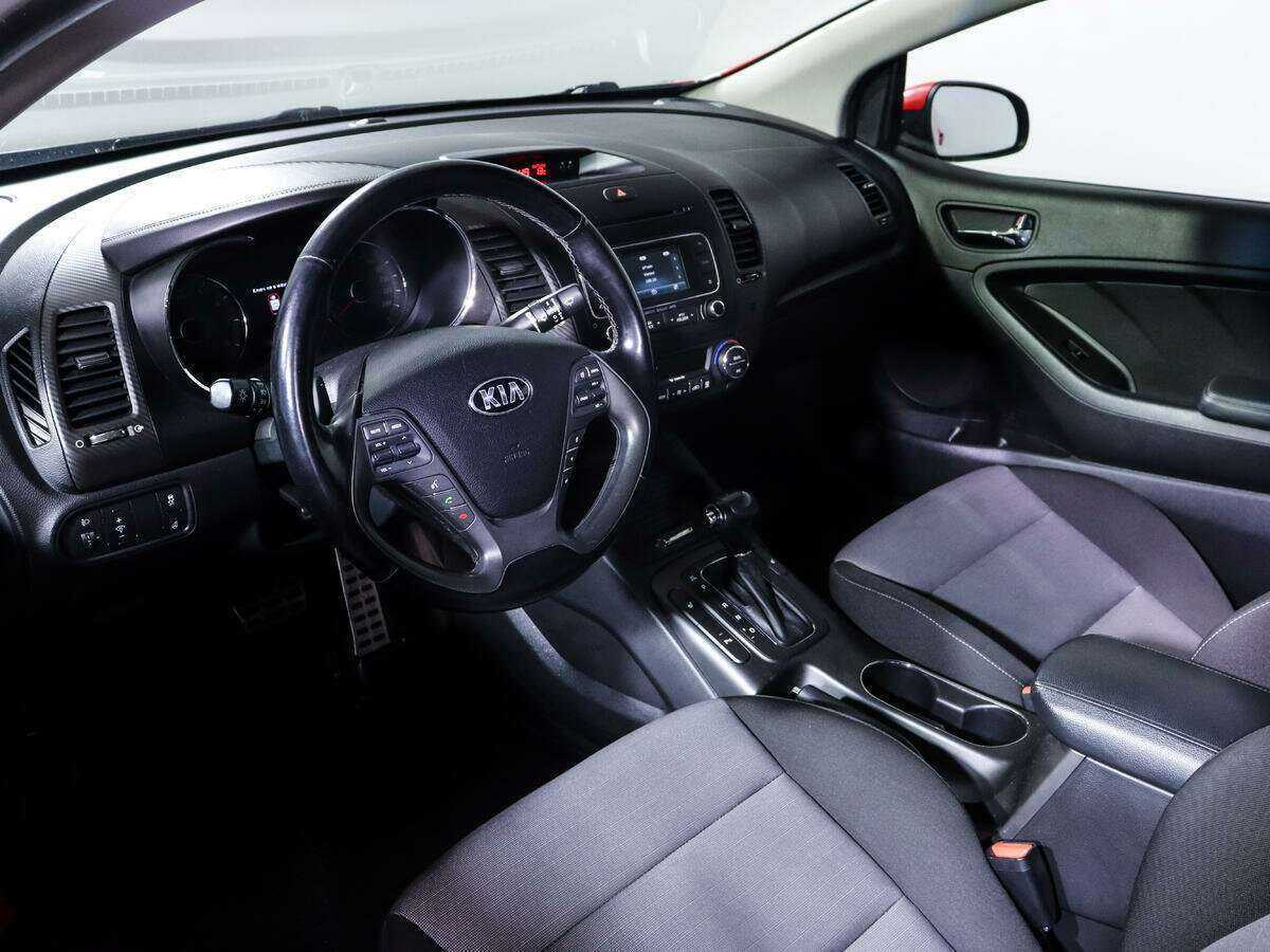 Kia Cerato 2013 года с пробегом. Фото: #13