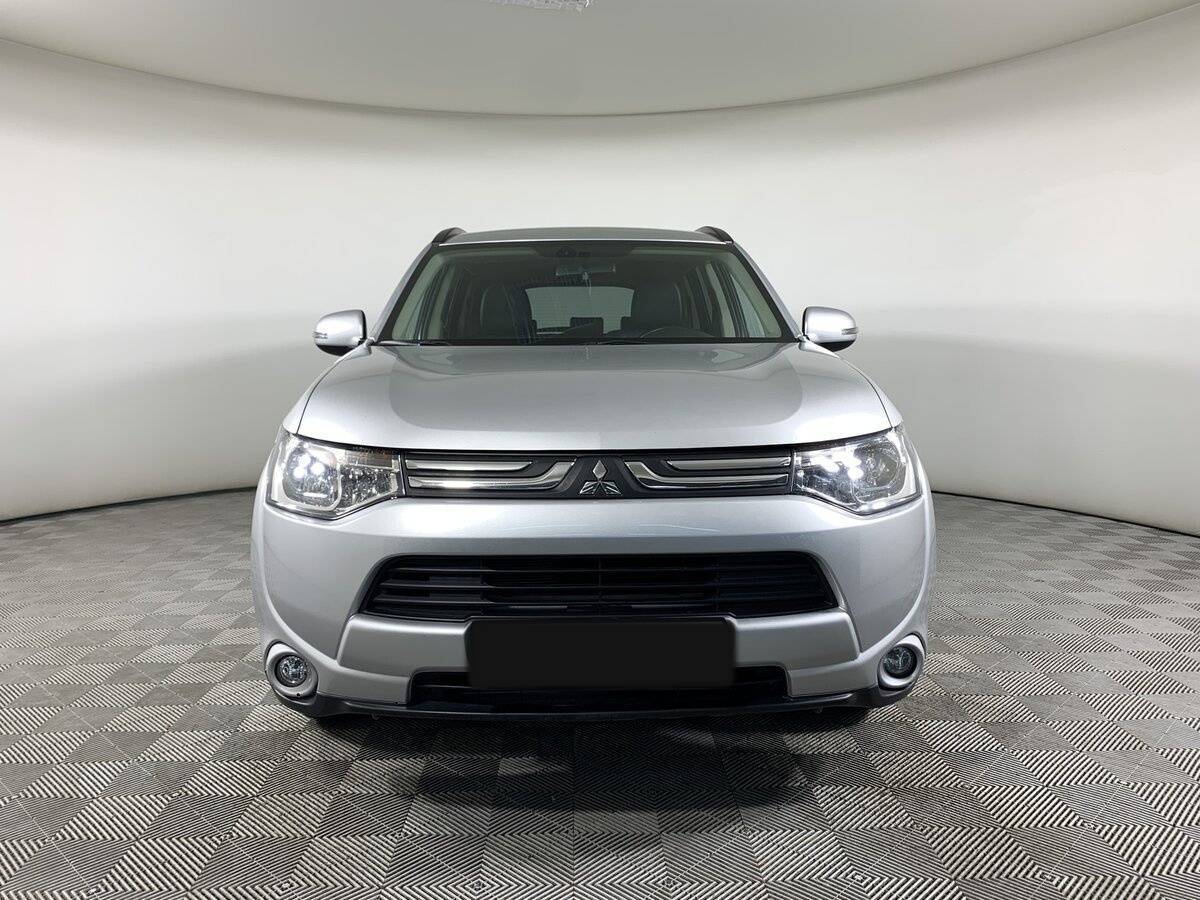 Mitsubishi Outlander 2013 года с пробегом. Фото: #1