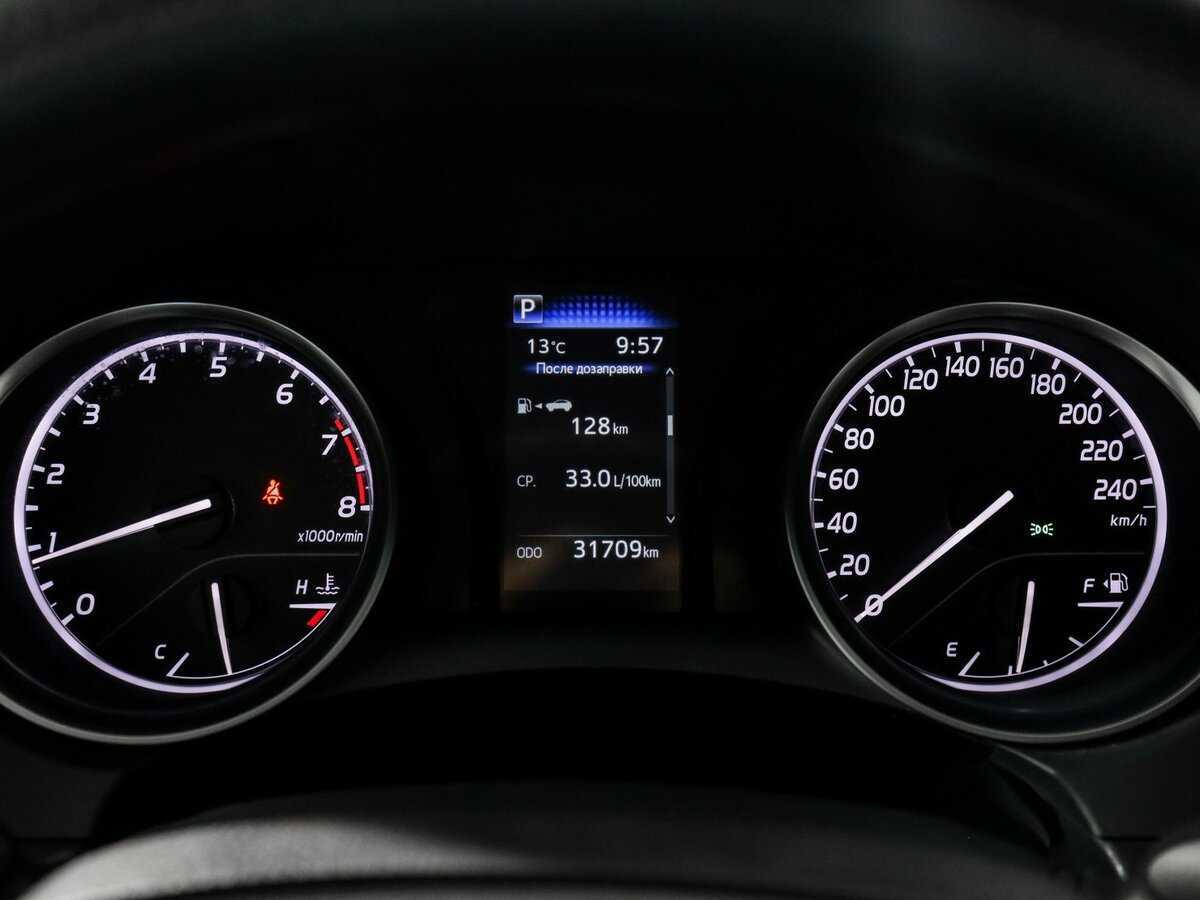 Toyota Camry 2021 года с пробегом. Фото: #10