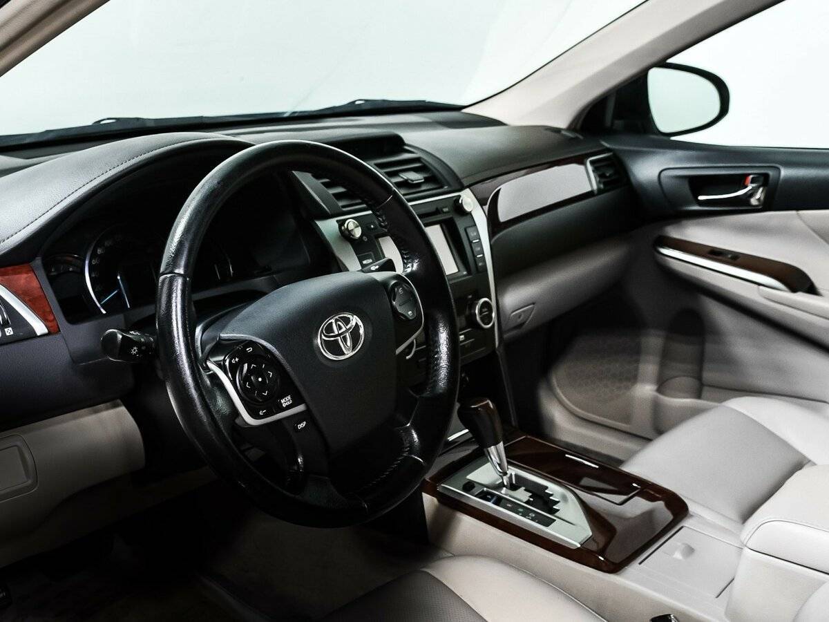 Toyota Camry 2012 года с пробегом. Фото: #11