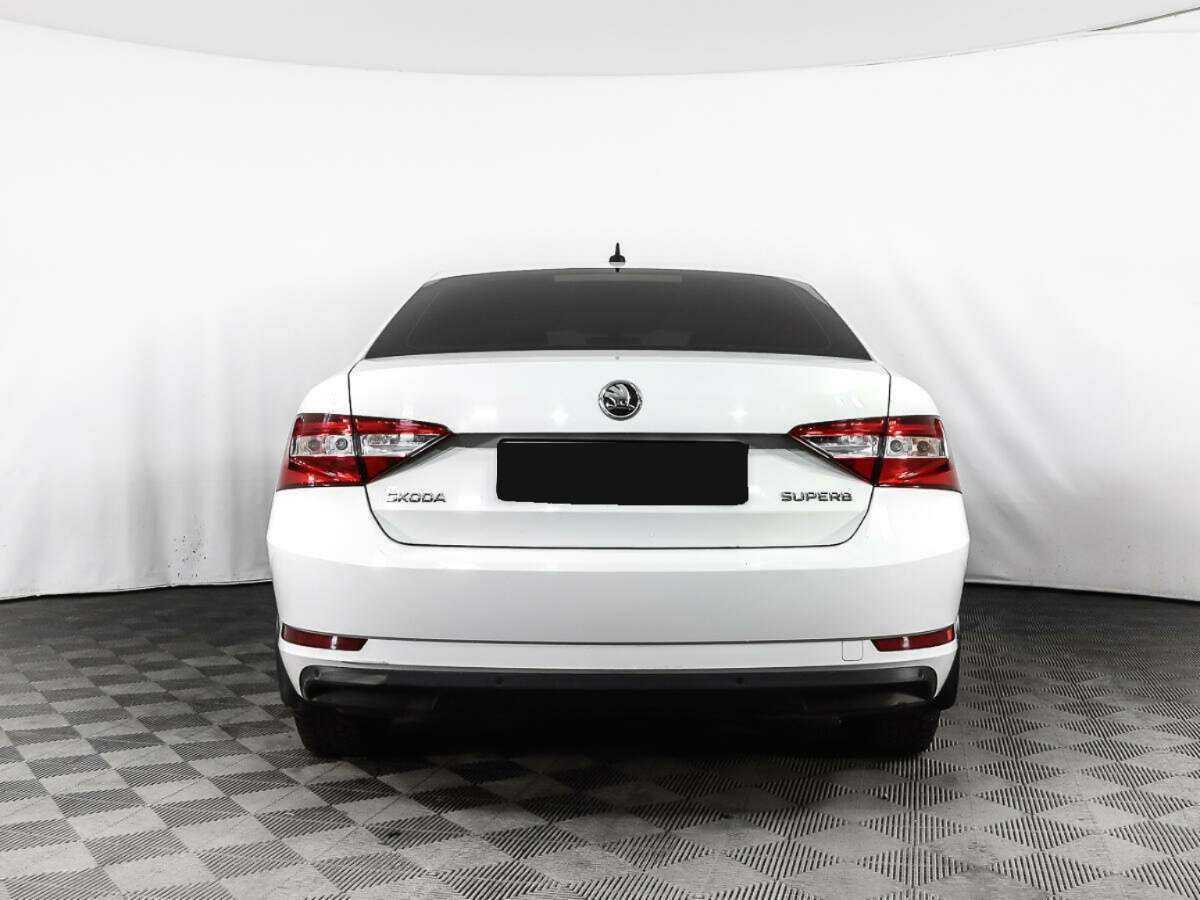 Skoda Superb 2016 года с пробегом. Фото: #5