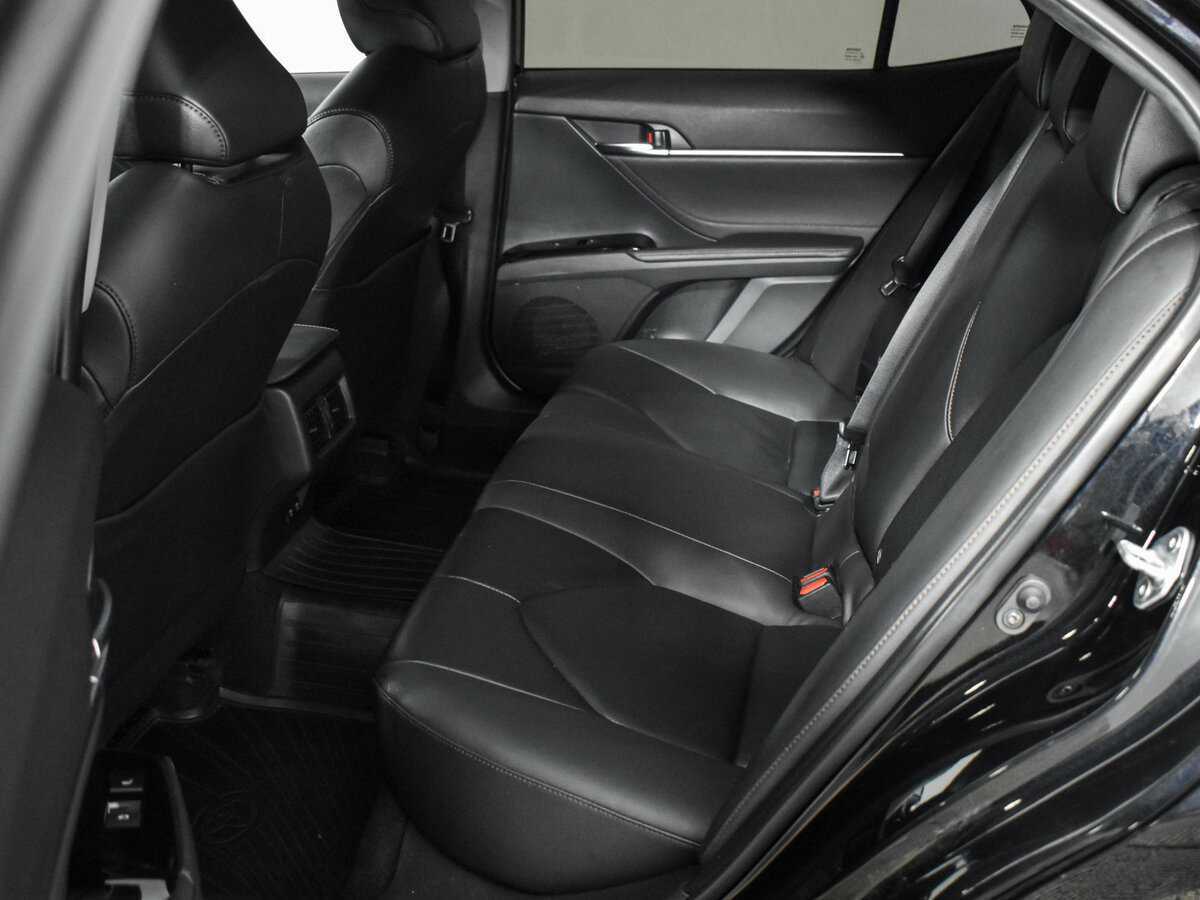 Toyota Camry 2020 года с пробегом. Фото: #9