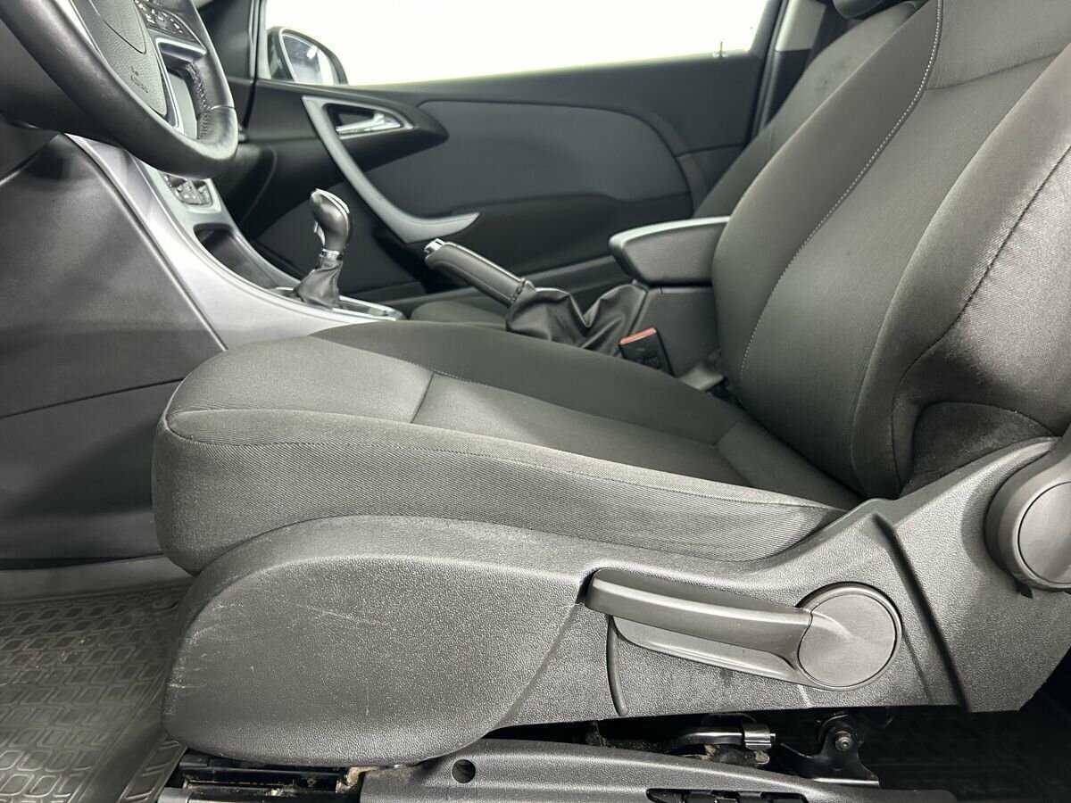 Opel Astra 2014 года с пробегом. Фото: #9