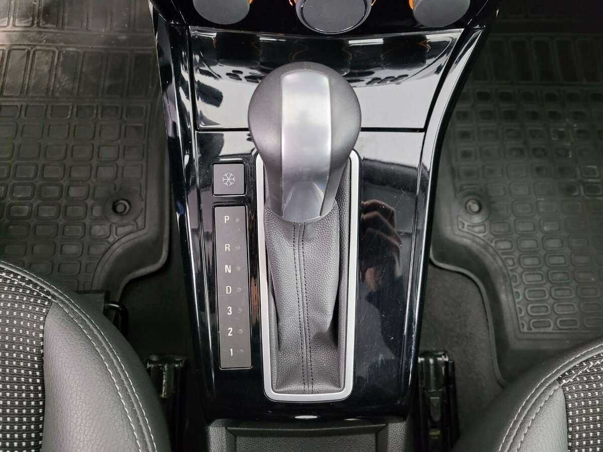 Opel Astra 2012 года с пробегом. Фото: #12