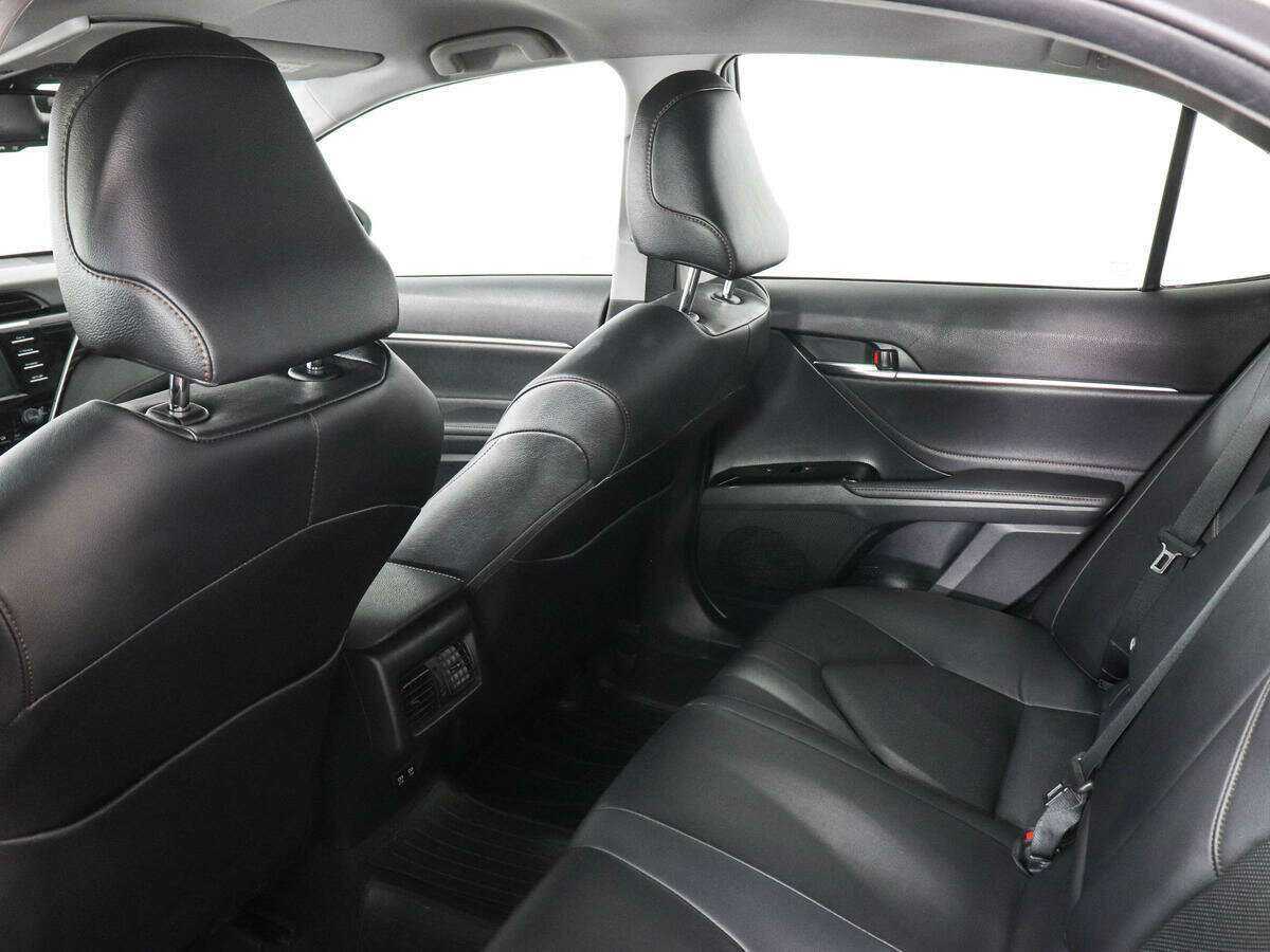 Toyota Camry 2019 года с пробегом. Фото: #10
