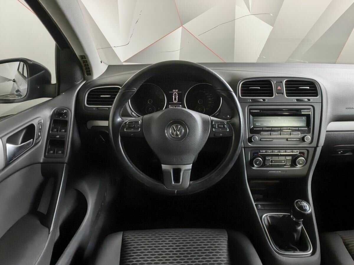 Volkswagen Golf 2012 года с пробегом. Фото: #14