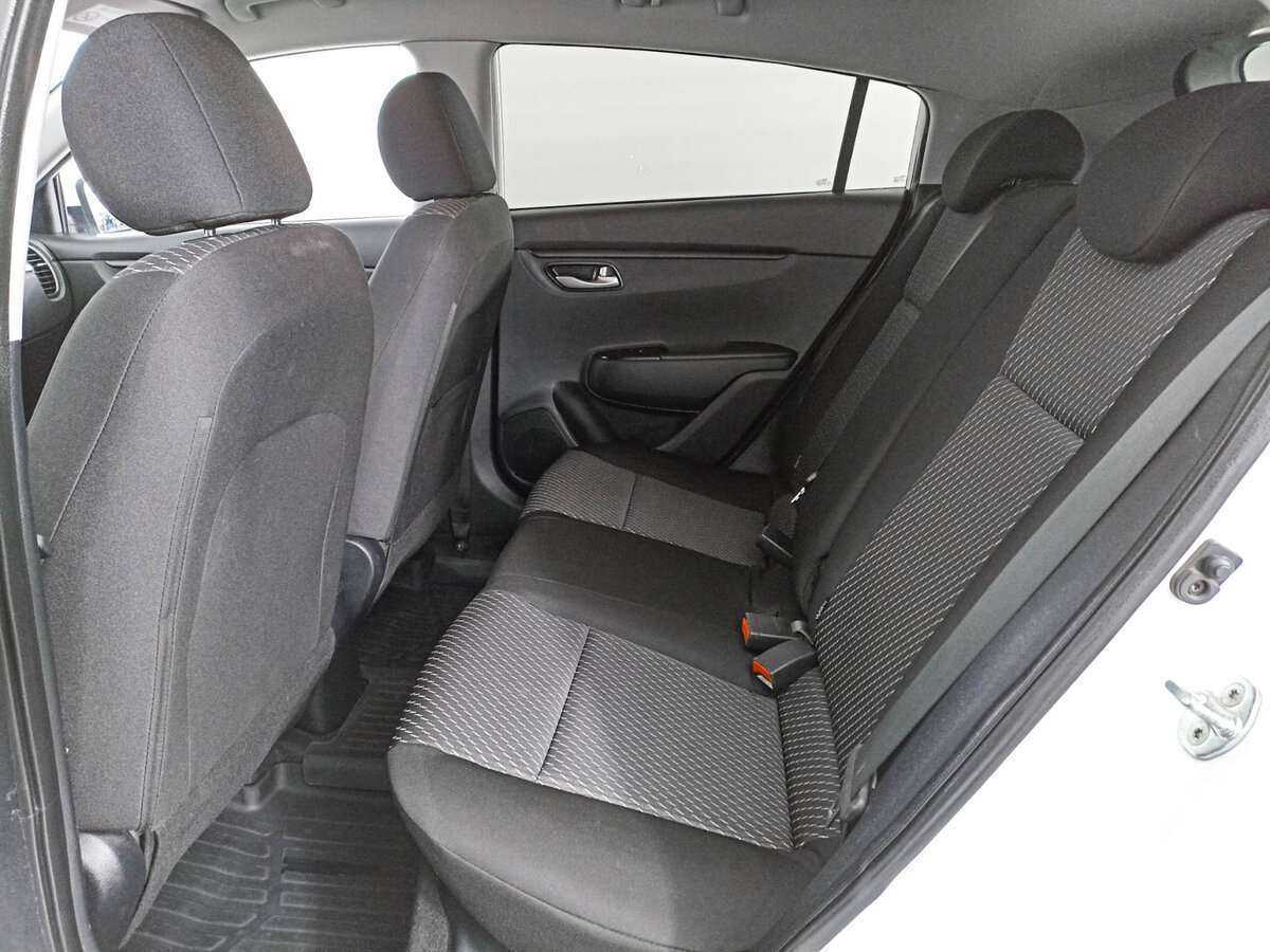 Kia Rio 2018 года с пробегом. Фото: #9