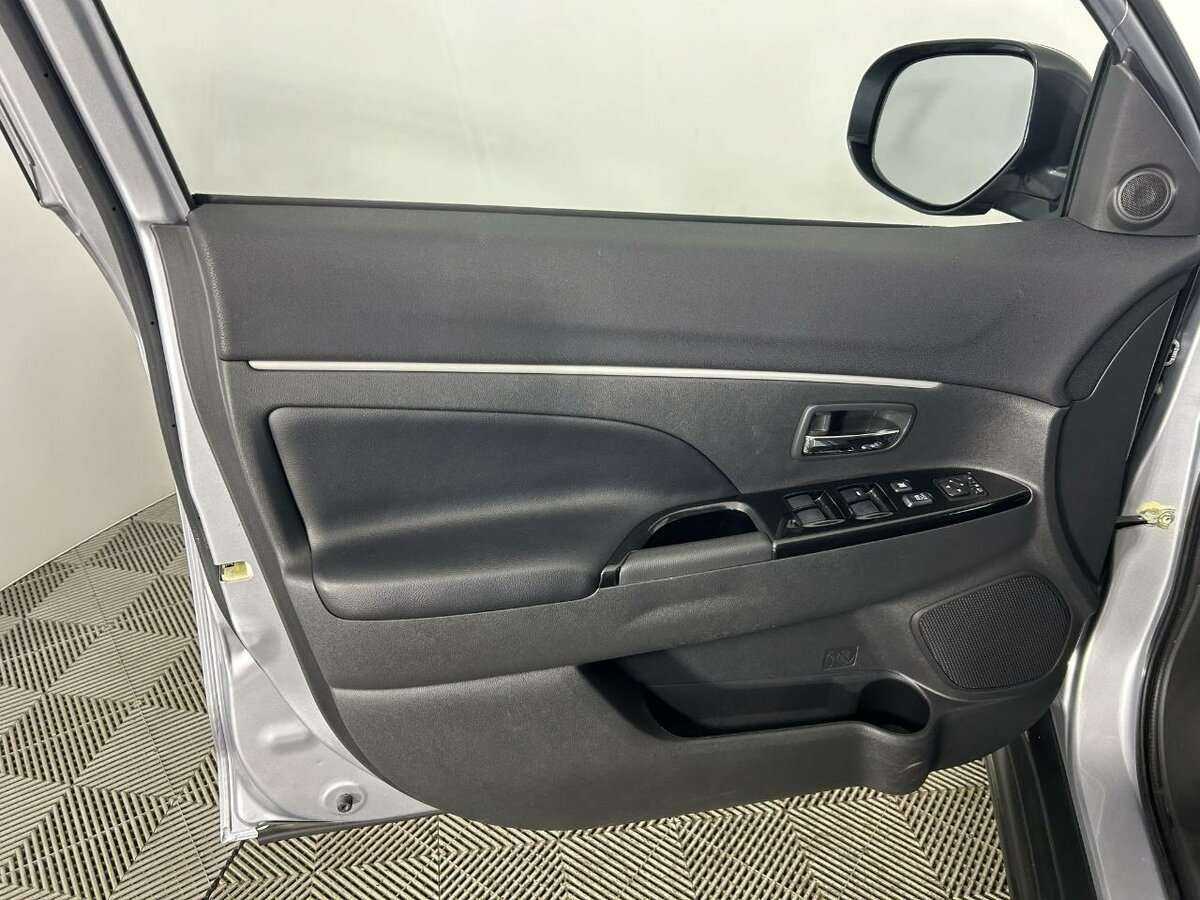 Peugeot 4008 2012 года с пробегом. Фото: #5