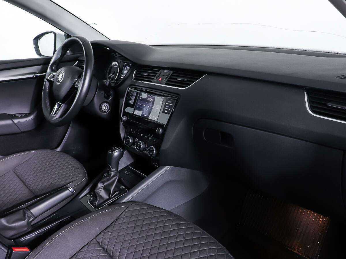 Skoda Octavia 2018 года с пробегом. Фото: #9