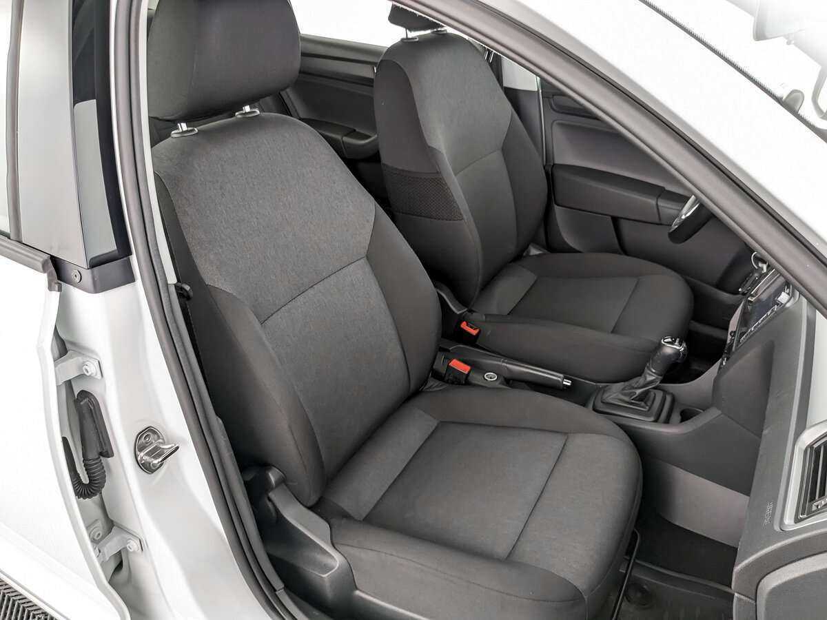 Skoda Rapid 2018 года с пробегом. Фото: #18