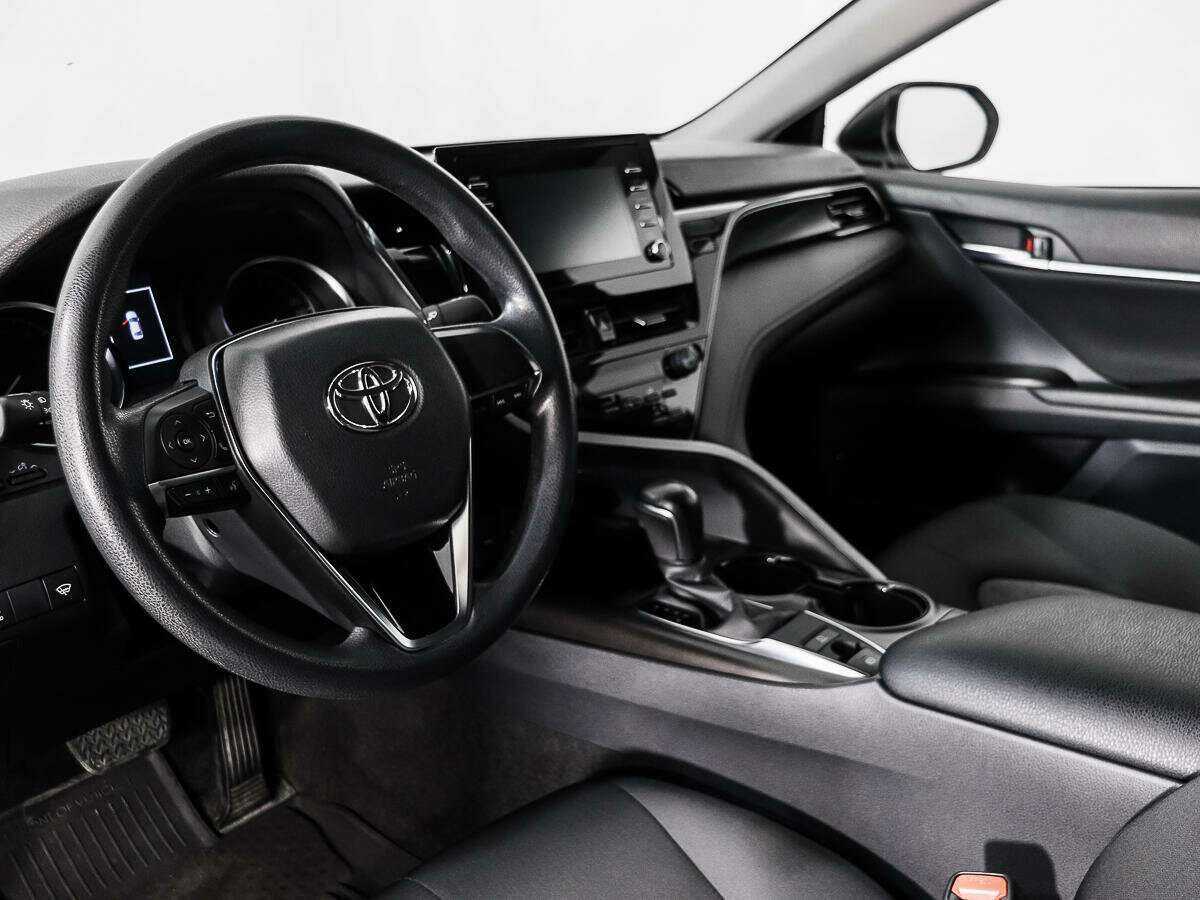Toyota Camry 2021 года с пробегом. Фото: #8