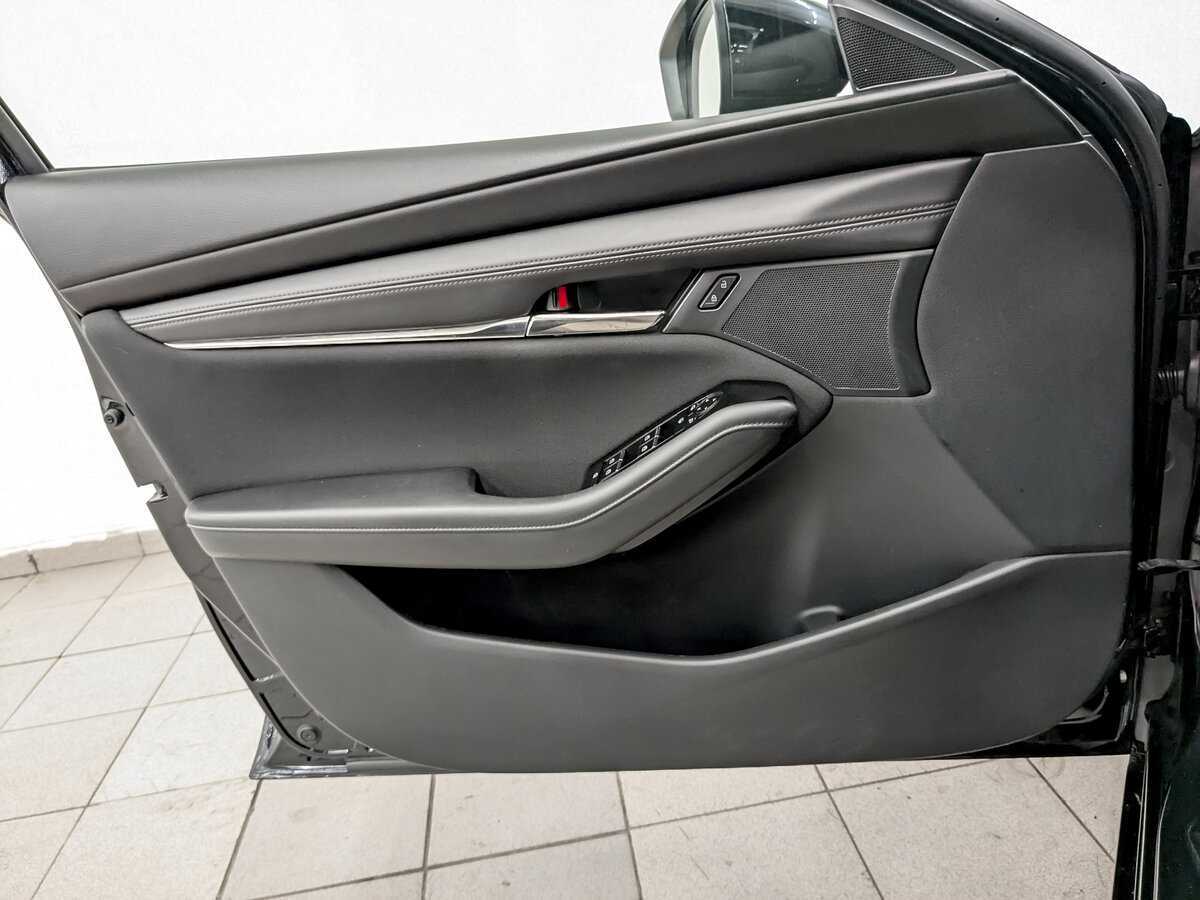 Mazda 3 2019 года с пробегом. Фото: #18