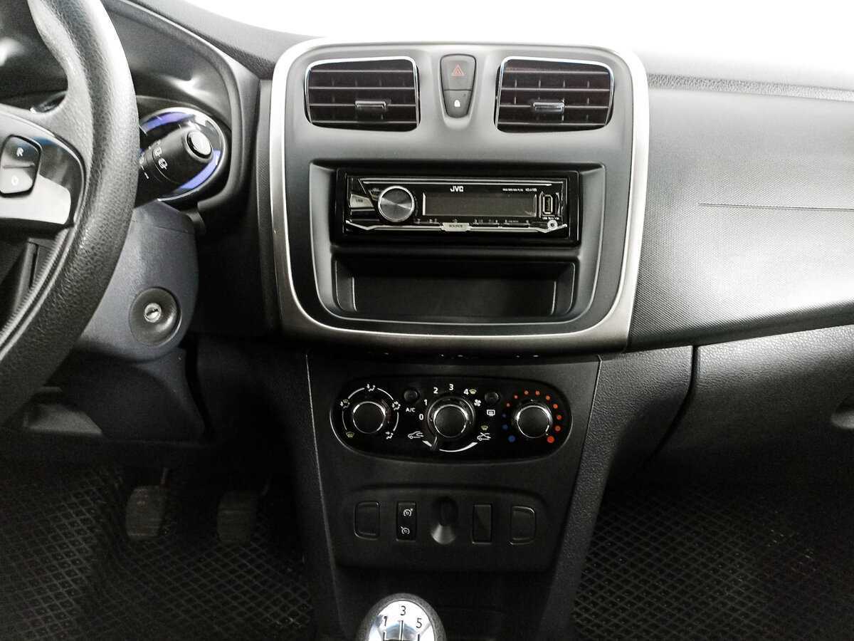 Renault Sandero 2017 года с пробегом. Фото: #12