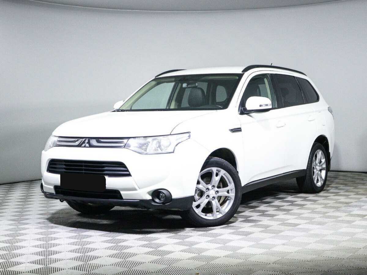 Mitsubishi Outlander 2012 года с пробегом. Посмотреть фото