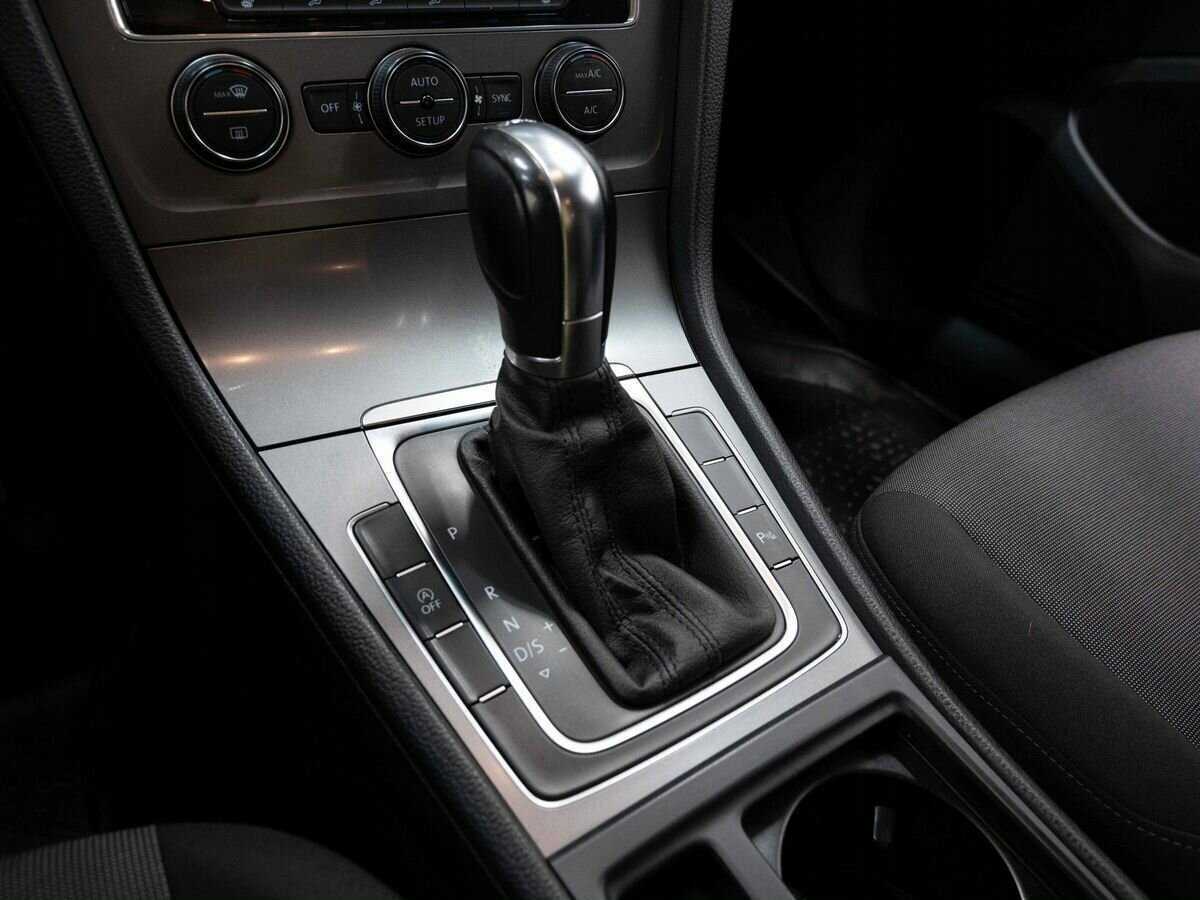 Volkswagen Golf 2013 года с пробегом. Фото: #21