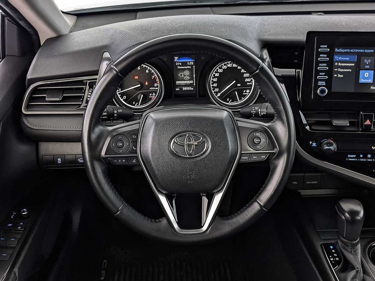 Toyota Camry 2021 года с пробегом. Фото: #21