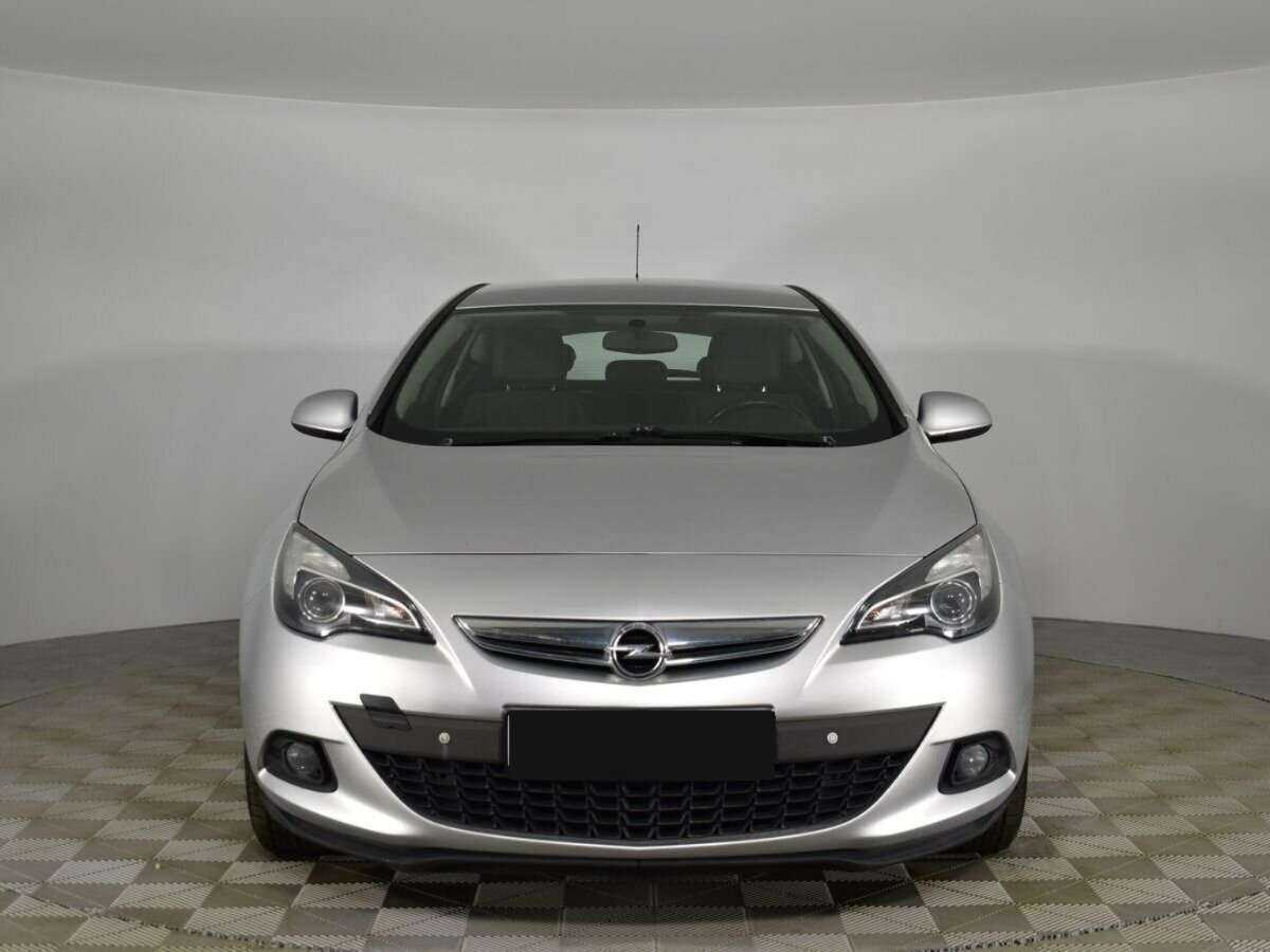 Opel Astra 2013 года с пробегом. Фото: #2