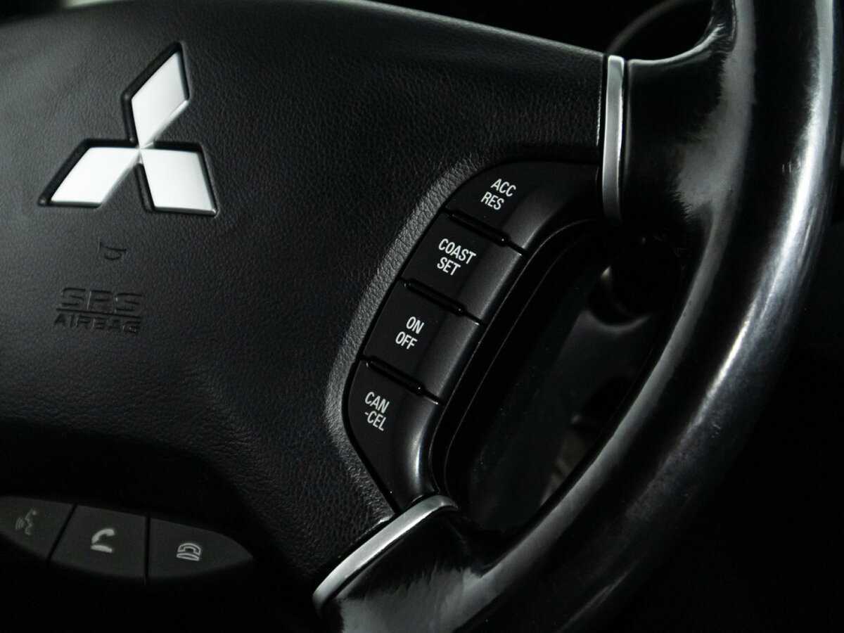 Mitsubishi Pajero 2012 года с пробегом. Фото: #17