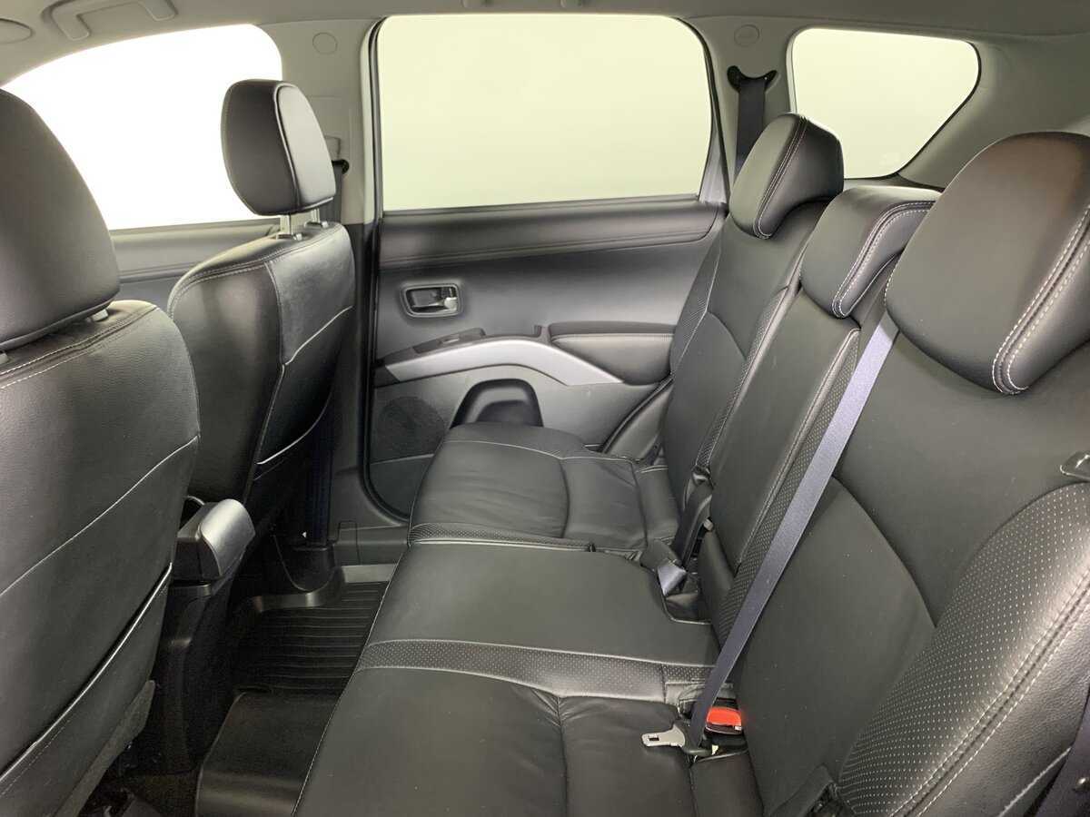 Mitsubishi Outlander 2012 года с пробегом. Фото: #18