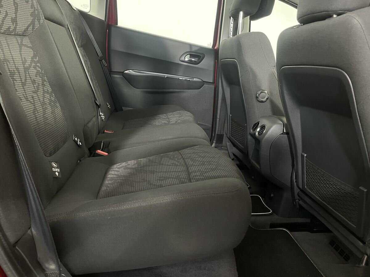 Peugeot 3008 2012 года с пробегом. Фото: #15