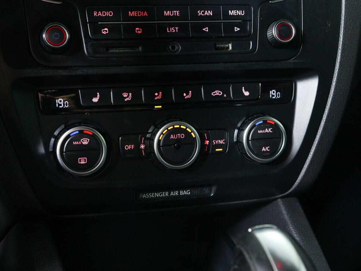 Volkswagen Jetta 2013 года с пробегом. Фото: #13