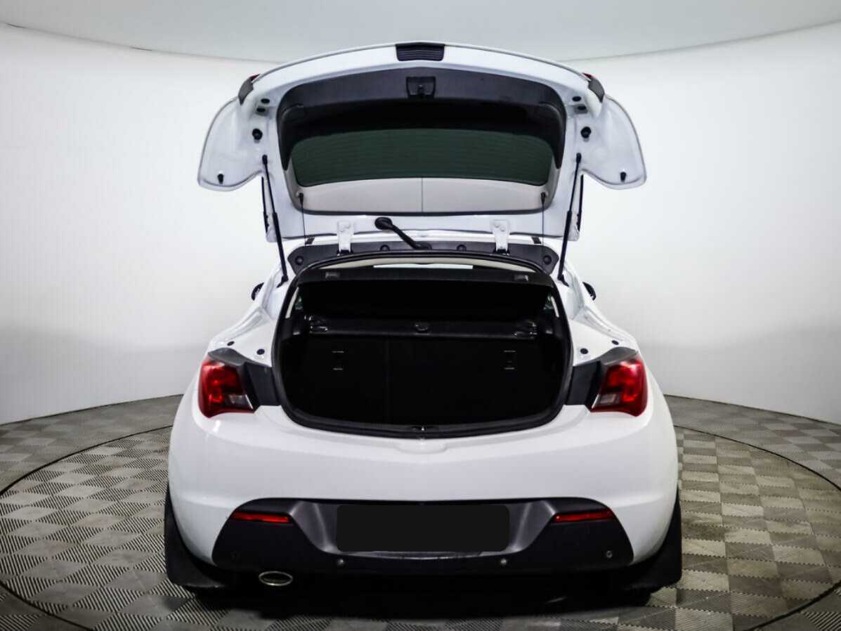 Opel Astra 2012 года с пробегом. Фото: #18