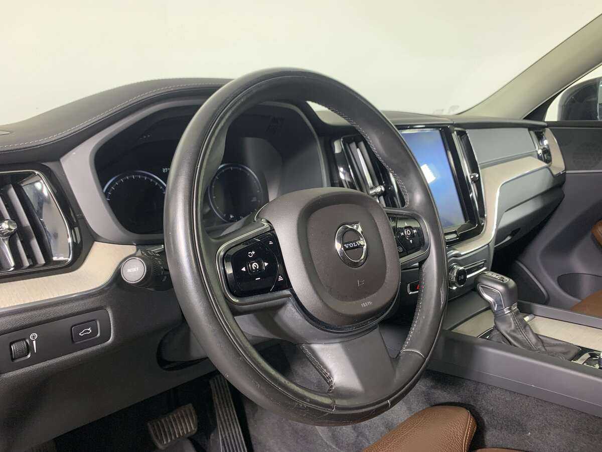Volvo XC60 2019 года с пробегом. Фото: #8