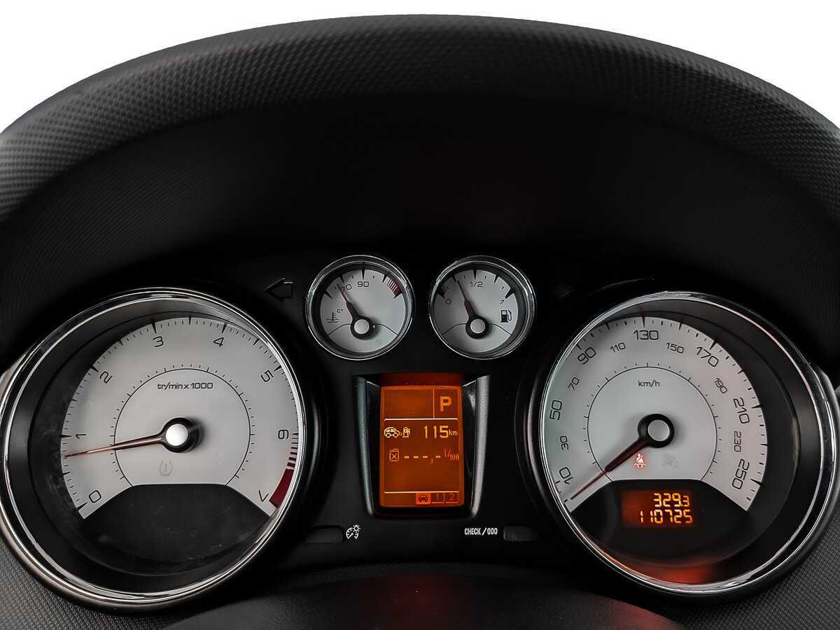 Peugeot 408 2016 года с пробегом. Фото: #13