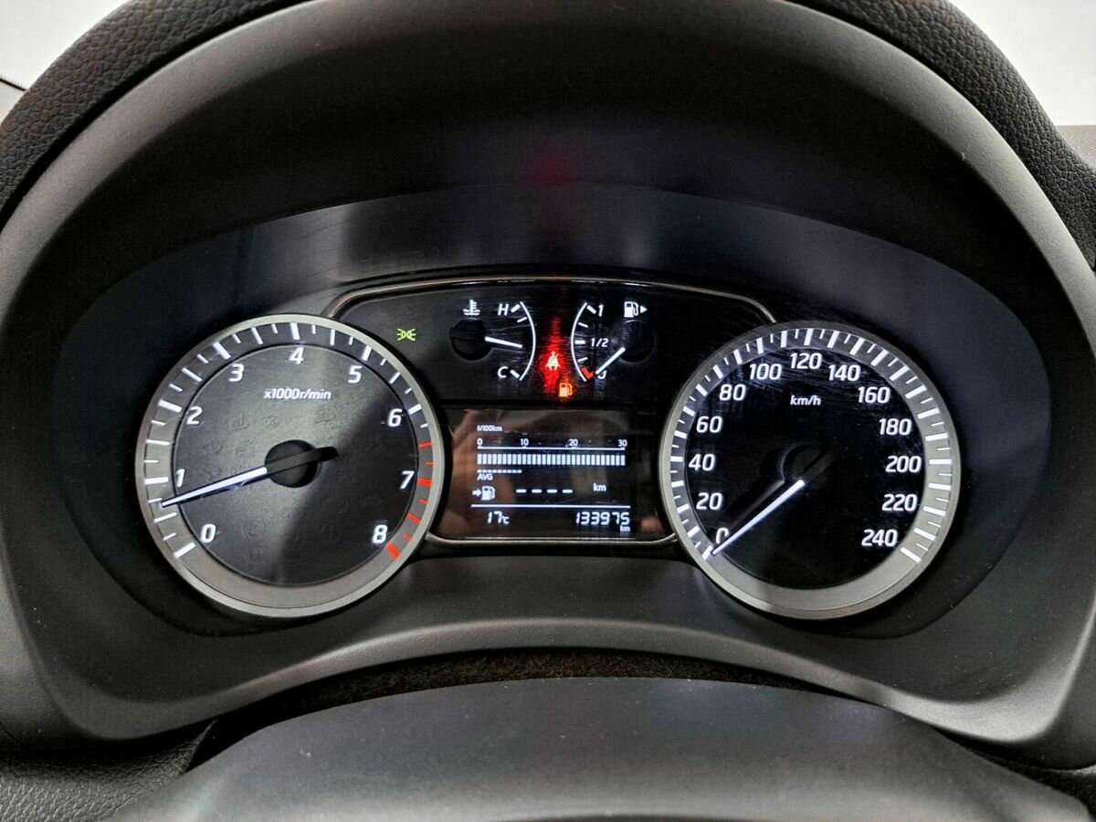 Nissan Tiida 2015 года с пробегом. Фото: #10