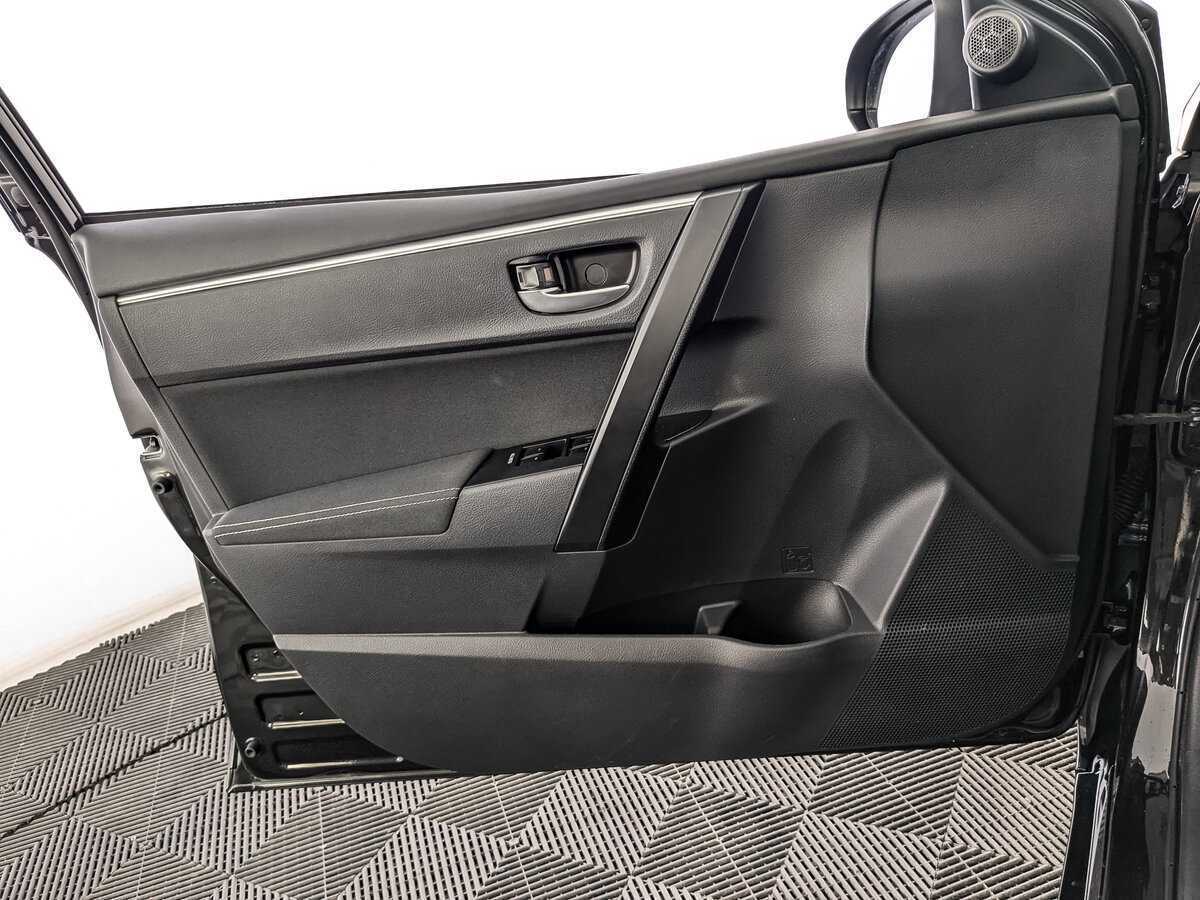 Toyota Corolla 2017 года с пробегом. Фото: #14