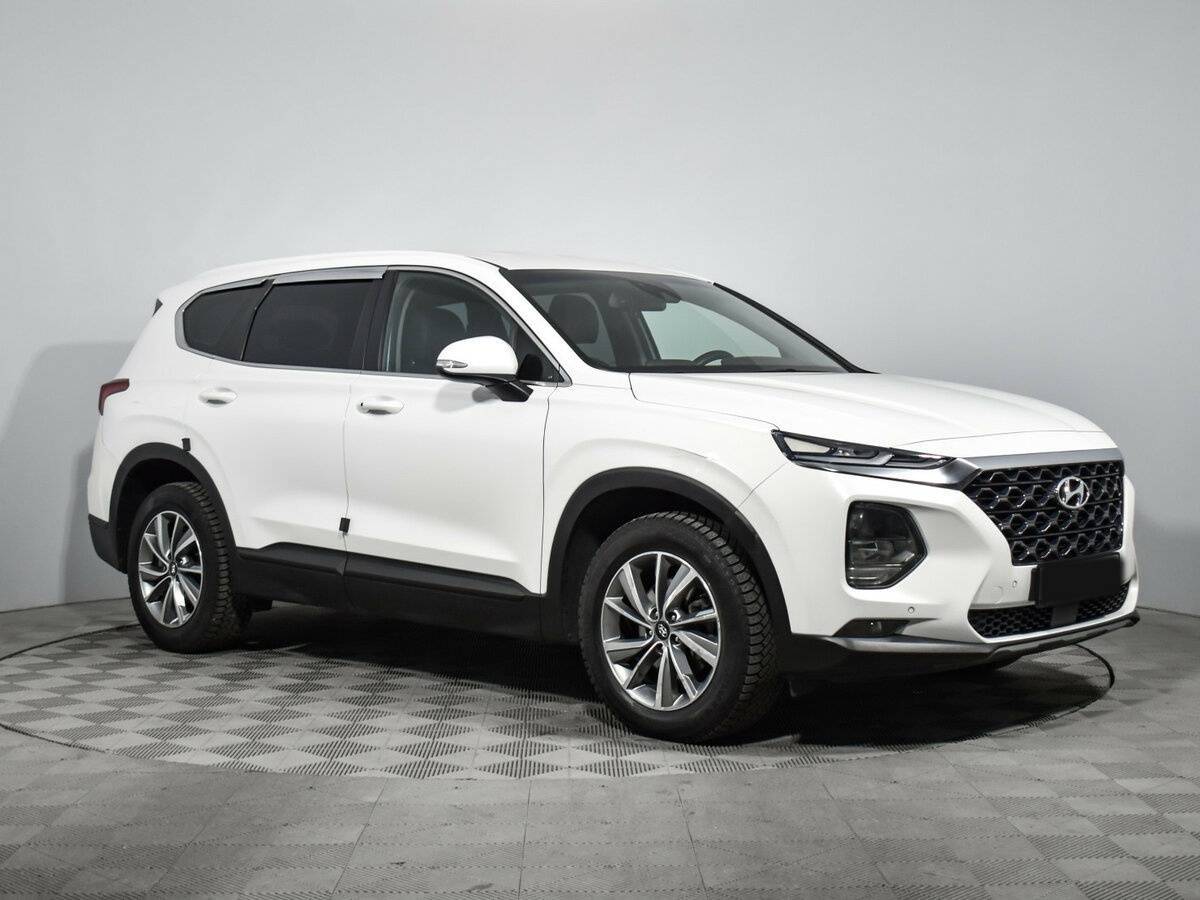 Hyundai Santa Fe 2018 года с пробегом. Фото: #2